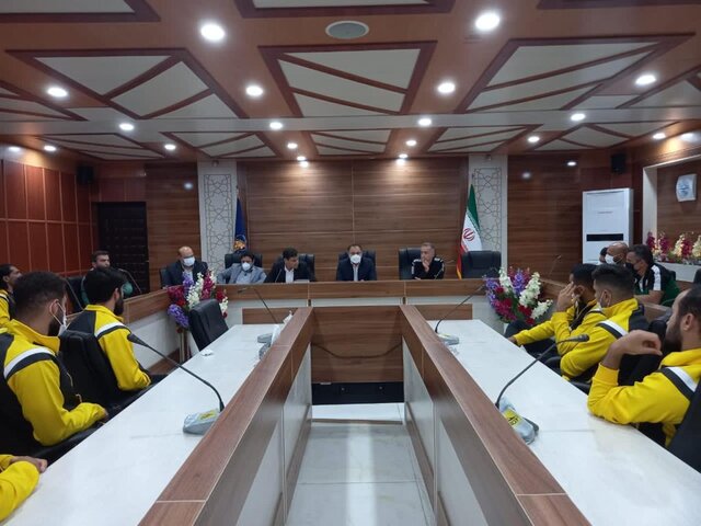 حضور مدیرکل ورزش خوزستان در اردوی نفت مسجدسلیمان / حیدری: بخشی از مطالبات پرداخت میشود حضور مدیرکل ورزش خوزستان در اردوی نفت مسجدسلیمان / حیدری: بخشی از مطالبات پرداخت میشود