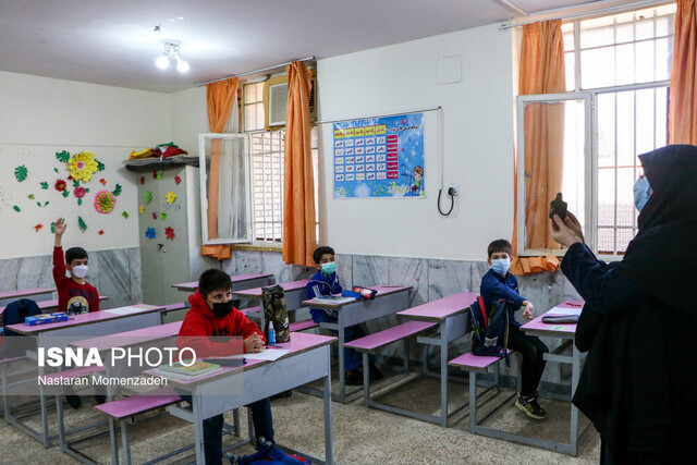 عکس از آرشیو  افتتاح یک مدرسه روستایی در حمیدیه