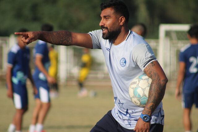 میداوودی: به حرمت طرفداران استقلال خوزستان جواب مهابادی را نمیدهم! میداوودی: به حرمت طرفداران استقلال خوزستان جواب مهابادی را نمیدهم!