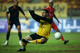 هفته نهم لیگ برتر فوتبال، فولاد – نساجی