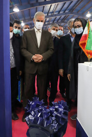 حضور استاندار خوزستان در غرفه سازمان جهاد دانشگاهی خوزستان در  نمایشگاه دستاوردهای پژوهشی و فناوری