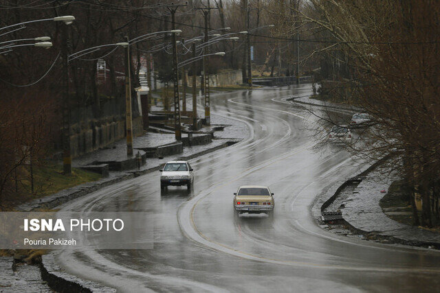 پل زال - خرمآباد بسته است / جادههای خوزستان لغزندهاند