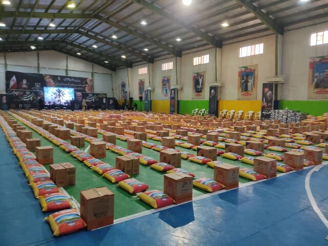 عکس آرشیوی است توزیع ۶۳۰ هزار بسته معیشتی از سوی بسیج سازندگی در سال ۱۴۰۰