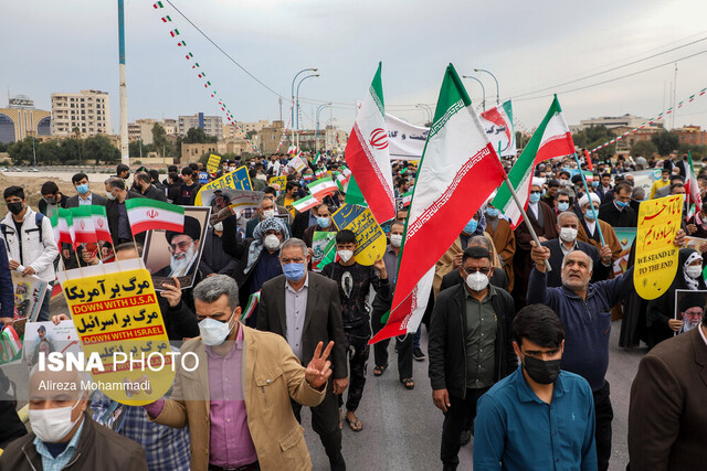 عکس آرشیوی است "اتحاد، شور و همدلی" در میدان مولوی اهواز