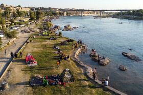 مسافران نوروزی در کنار رودخانه دز-دزفول