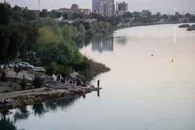 مسافران نوروزی در کنار رودخانه دز-دزفول