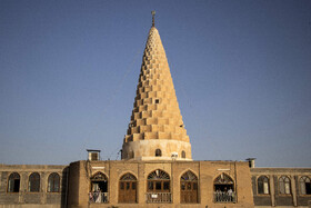 مسافران نوروزی در  حرم حضرت دانیال نبی(ع)