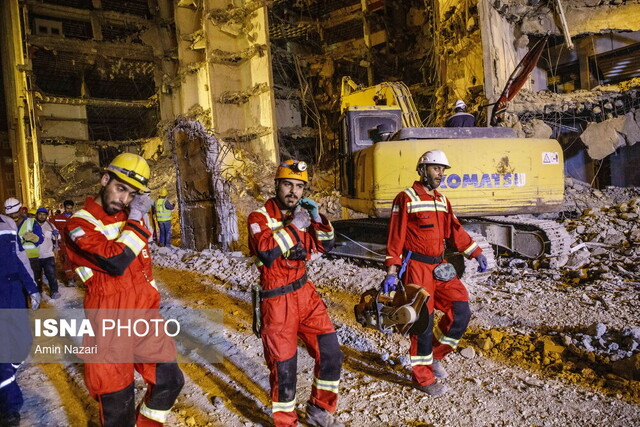 آتشنشانان متروپل از "آوار" میگویند