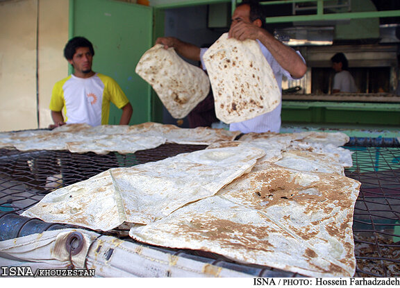 ۵۲ واحد نانوایی در اهواز تا ساعت ۲۳ فعالیت می‌کنند
