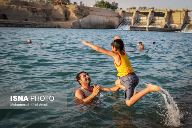 شنا در رودخانه دز استقرار تیمهای سحاب برای پیشگیری از غرقشدگی در مناطق گردشگری خوزستان