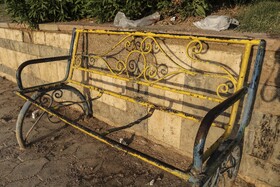 تخریب و سرقت مبلمان شهری در جاده ساحلی  اهواز 