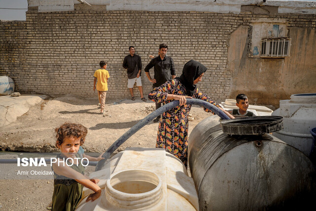 آبرسانی با تانکر به یک روستا در خوزستان آیا بو و کدورت آب در خوزستان غیربهداشتی است؟