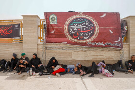 عبور زائران اربعین حسینی از مرز شلمچه