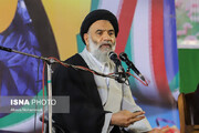 امام جمعه اهواز: همراهی با رهبر انقلاب و حفظ وحدت وظیفه همگان است