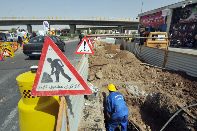 عکس تزئینی است توضیحی درباره وضعیت کندهکاری خیابانهای اهواز در آستانه نوروز