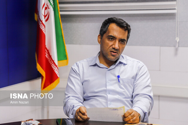 مدیران پاسخگوی خبرنگاران باشند/ اعطای مجوز نشریات به اصحاب رسانه سپرده شود