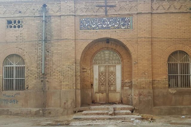 دستگاههای دولتی که بناهای تاریخی در تملک دارند موظف به مرمت آنها هستند