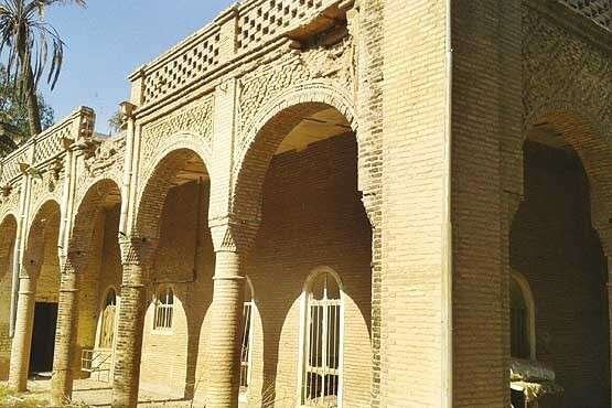 دستگاههای دولتی که بناهای تاریخی در تملک دارند موظف به مرمت آنها هستند