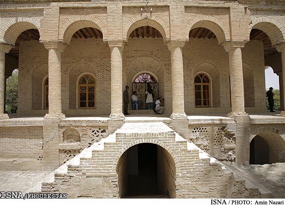 ورود به «عمارت صمیمی» ممنوع!