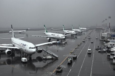لغو و تاخیر ۴ پرواز فرودگاه اهواز به دلیل مه شدید