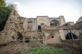  دزفول، با پیشینه تاریخی چند هزار ساله خود که یکی از قدیمی‌ترین شهرهای استان خوزستان به شمار می‌رود در چند سال اخیر با توجه به نبود تناسب میان نیازهای بافت تاریخی دزفول و اقدامات صورت گرفته در آن، شاهد از بین رفتن و تخریب بخش های مهمی از بناهای با ارزش در این منطقه تاریخی بوده است.