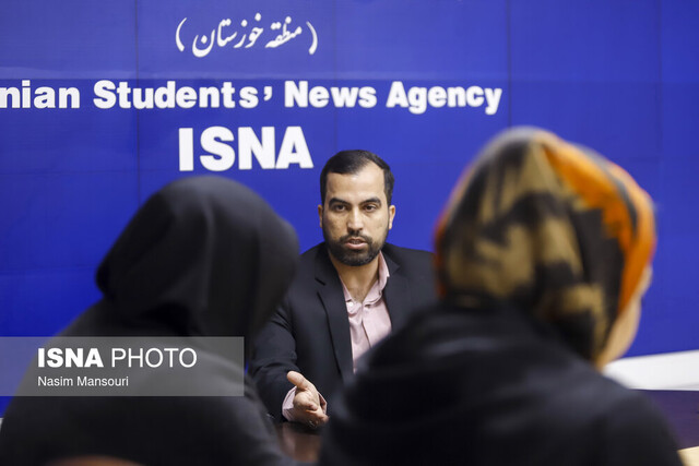 حوزه هنری با بخش خصوصی رقابت نمیکند