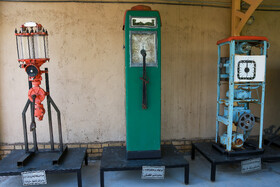 پمپ بنزين آبادان در سال ۱۳۰۶ خورشيدی (۱۹۲۷ میلادی) توسط شرکت بریتیش پترولیوم در آبادان بنا شد و در زمان خود سوخت مورد نیاز منطقه، یعنی نفت و بنزین را برای مصارف خانگی و حمل و نقل وسایل نقلیه از جمله هواپیماها تامين میكرد.