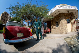 موزه بنزین خانه با مساحت ۱۸۵۶ متر مربع، همجوار با جایگاه جدید پمپ بنزین در مرکز شهر و مقابل شورای شهر آبادان، واقع شده است.