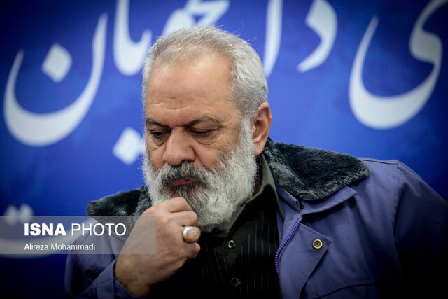 کاشت نهال انجیر به یاد قاسم آهنینجان کاشت نهال انجیر به یاد قاسم آهنینجان