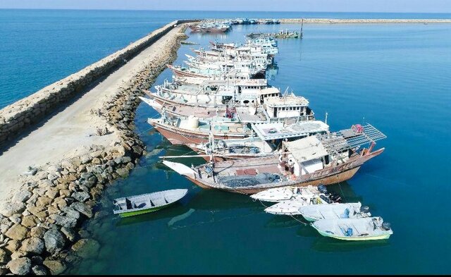 اشتغال ۴۰۰۰ نفری با لایروبی اسکله صیادی چابهار اشتغال ۴۰۰۰ نفری با لایروبی اسکله صیادی چابهار