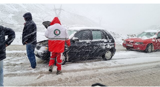 امدادرسانی به ۵۲۶ نفر در محورهای مواصلاتی استان اردبیل