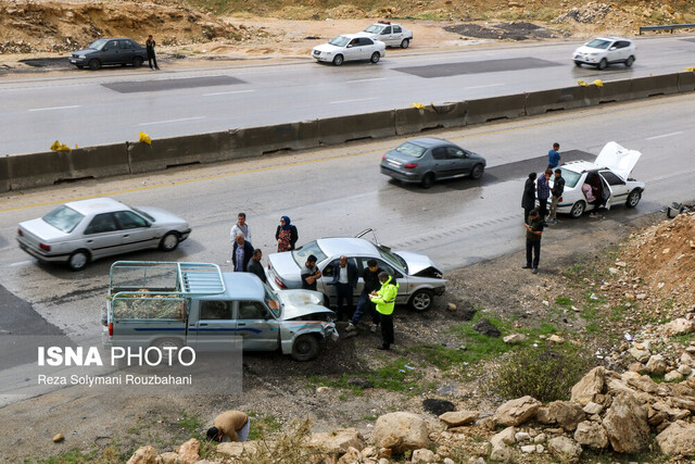 عکس: آرشیو تصادف زنجیرهای در آزادراه قزوین به زنجان ۹ مصدوم برجای گذاشت
