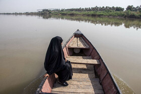 مردم دهستان عنافچه از توابع شهرستان باوی استان خوزستان سالها از پل شناور ارتش برای عبور از رودخانه و تردد به شهر ملاثانی استفاده می کردند. نزدیک به یک ماه است که به دلیل طغیان رودخانه و بالا آمدن آب پل جمع آوری شده و مردم با زحمت فراوان و پذیرفتن خطر برای انجام کارهای روزانه با قایق تردد می کنند.