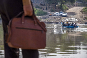 ساکنان روستاهای دهستان عنافچه ناچار هستند برای سفر به شهر ملاثانی با خودرو مسیر ۲۵ کیلومتری را طی کنند در حالی که با ساخت پل، این مسیر به کمتر از ۵۰۰ متر خواهد رسید.