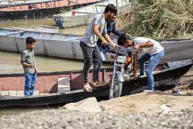 مردم دهستان عنافچه برای تردد چیزی در اختیار ندارند مگر اینکه کسی قایق شخصی داشته باشد تا بتوان به وسیله آن قایق تردد کرد.