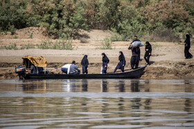 مردم دهستان عنافچه برای تردد چیزی در اختیار ندارند مگر اینکه کسی قایق شخصی داشته باشد تا بتوان به وسیله آن قایق تردد کرد.
