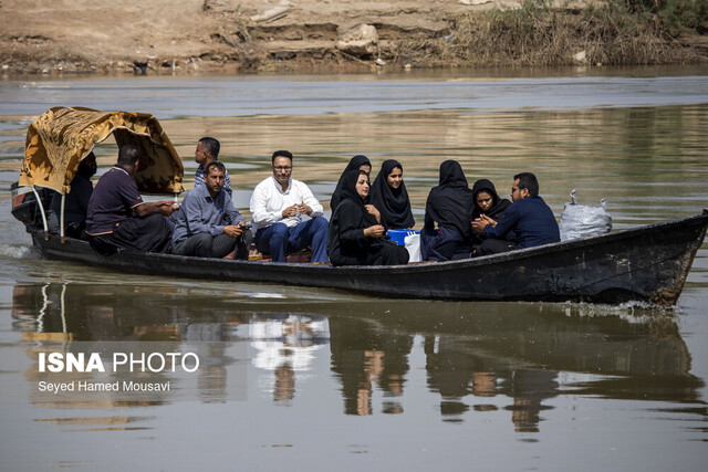 مردم عنافچه؛ گذر سخت از رودخانه و پُلی که نیست... مردم عنافچه؛ گذر سخت از رودخانه و پُلی که نیست...