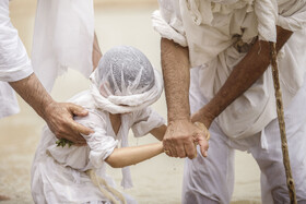 غسل تعمید کودکان مندایی در اهواز