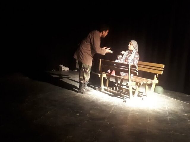 نمایش «دارم تمام میشم» اجرای ۲ نمایش دفاع مقدسی در پلاتوهای نمایش حوزه هنری خوزستان