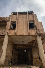 هتل قو در قالب ساختمانی دو طبقه همراه با ساختمانی های جانبی در اواخر دوره قاجار در اهواز احداث شد.