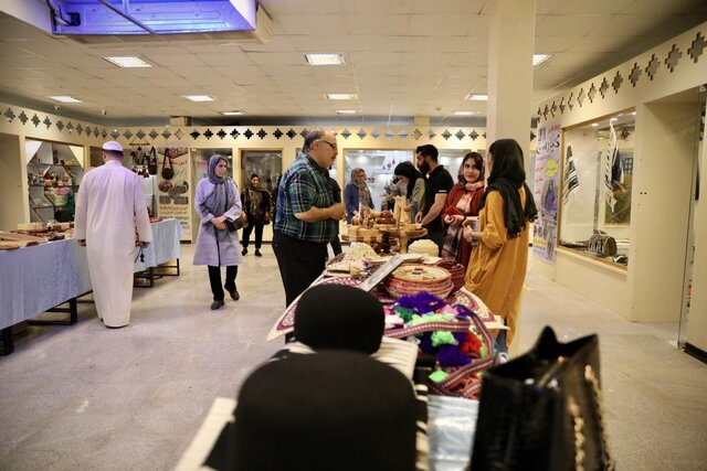 گشایش نمایشگاه صنایع دستی و سوغات در اهواز