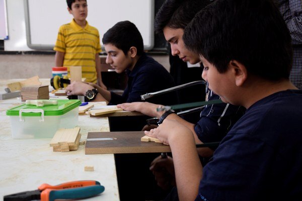 عکس تزئینی است. کسب رتبه اول جشنواره هنری سمپاد توسط دانشآموزان خوزستانی