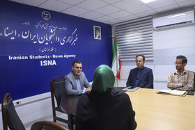 بازدید محمدحسین ارسطوزاده مدیرکل اداره کل میراث فرهنگی، گردشگری و صنایع دستی خوزستان از ایسنای خوزستان به مناسبت روز خبرنگار