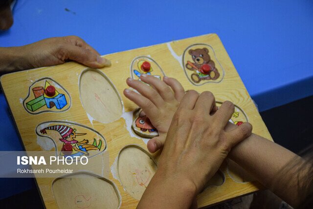 عکس از آرشیو جمعیت رو به رشد دانشآموزان طیف اوتیسم در خوزستان