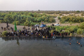 گذر زائران اربعین حسینی از رودخانه دز