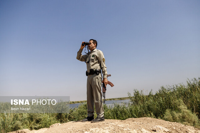 گشت یگان حفاظت محیط زیست در تالاب هورالعظیم کشف ابزار صید برقی ماهی در هورالعظیم