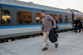 انتقال زائران اربعین حسینی از خرمشهر به شلمچه با قطار