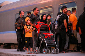 انتقال زائران اربعین حسینی از خرمشهر به شلمچه با قطار