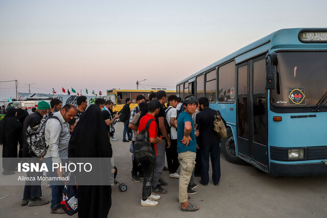 مرز چذابه ادامه جابهجایی زائران در پایانه مرزی چذابه پس از اربعین