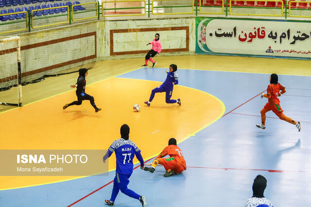 برگزاری داربی فوتسال خوزستان در هفته اول لیگ برتر زنان ایران برگزاری داربی فوتسال خوزستان در هفته اول لیگ برتر زنان ایران